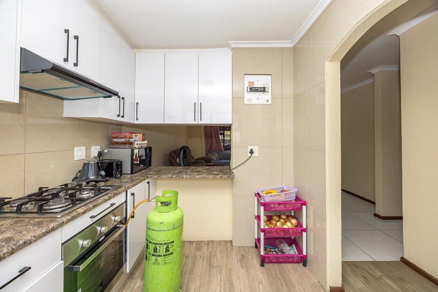 2 Bedroom Property for Sale in Table View Western Cape